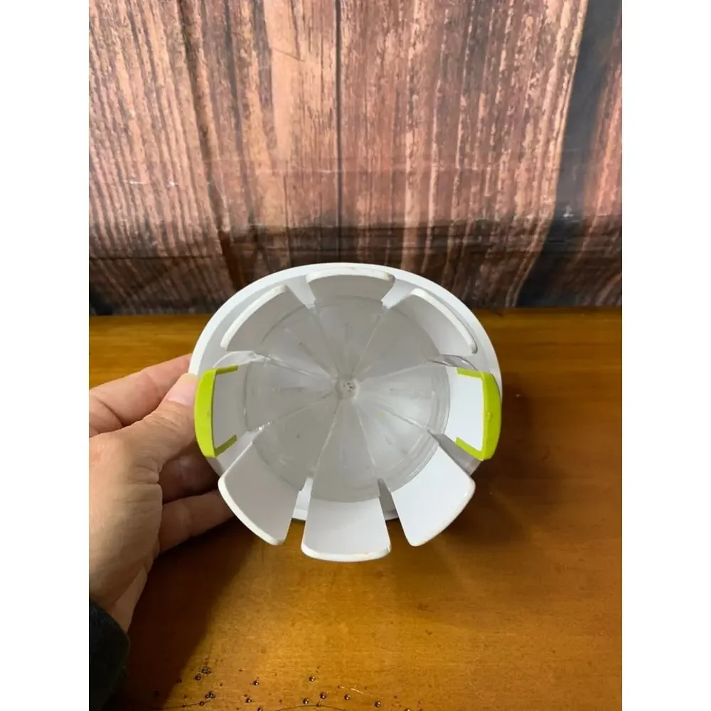 Prepara‎ Wedgie Citrus Wedger Lemon Lime Cutter Slicer Green
